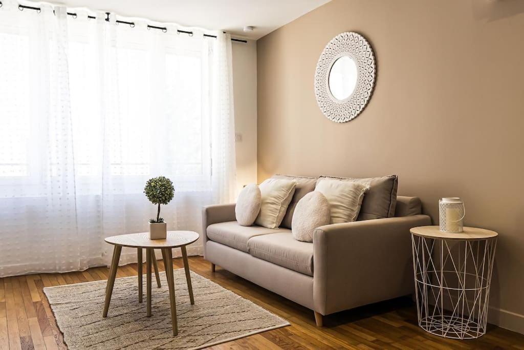 Appartement Cote Cour - Gare/Centre, Neuf, Clim à Châteauroux Extérieur photo